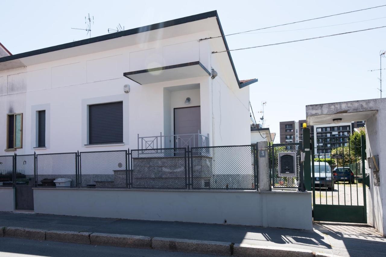 Villino Liber Hotel Milan Exterior photo